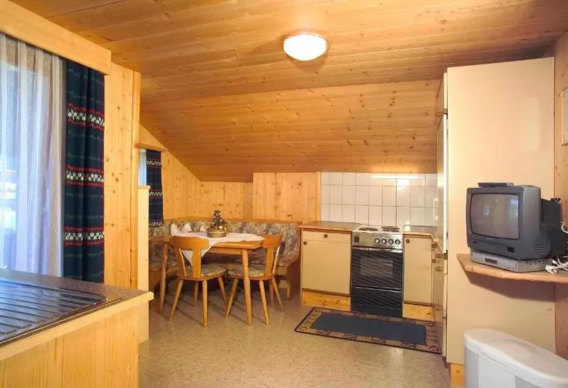 هتل Appartements Gufler