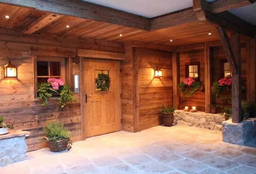 هتل Chalet Tannenhof