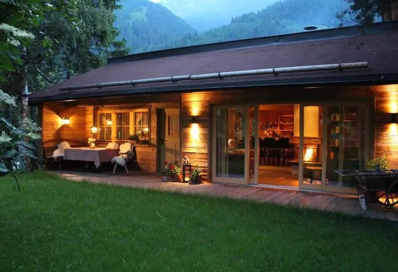 هتل Chalet Tannenhof