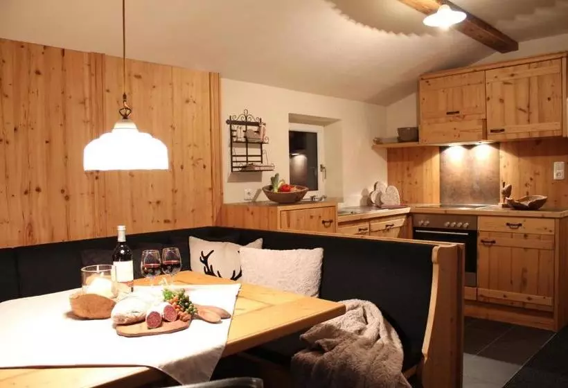 هتل Chalet Tannenhof