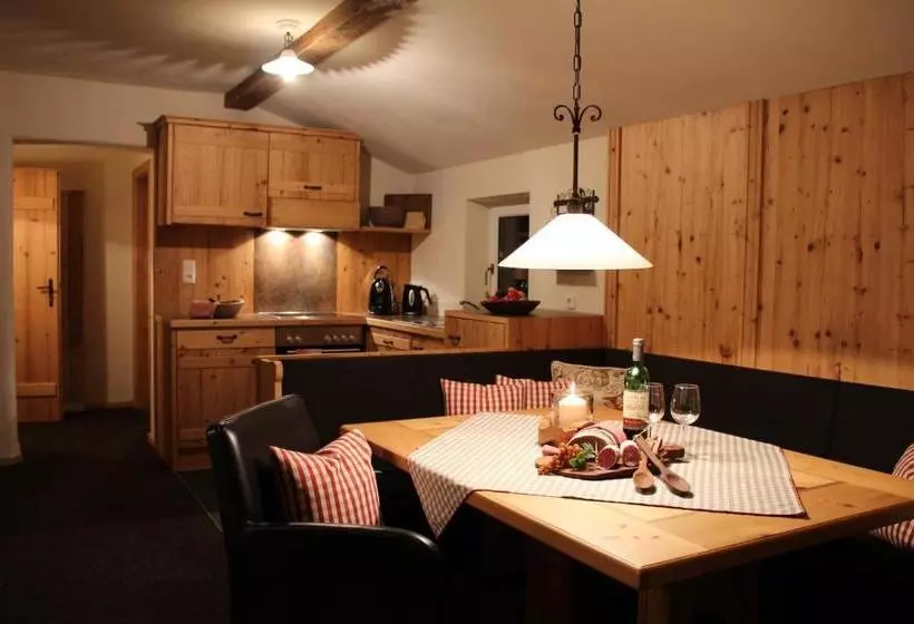 هتل Chalet Tannenhof