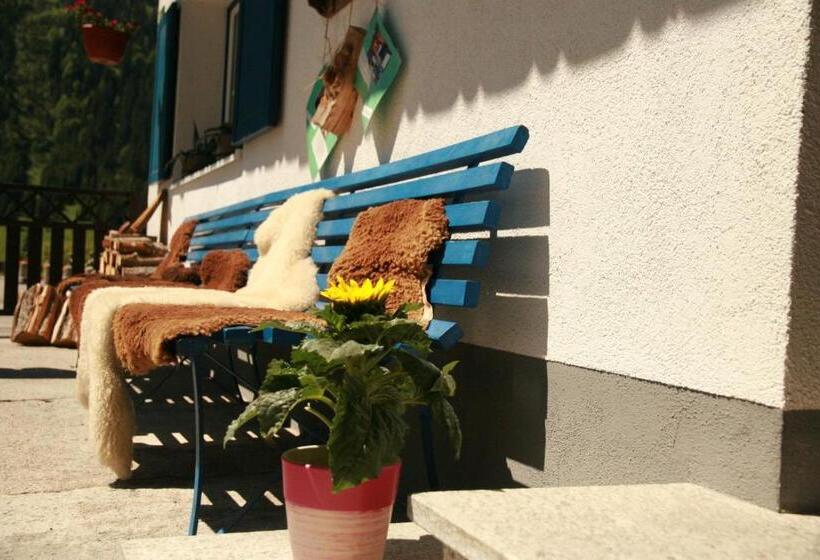 ホテル Das Edelweiss