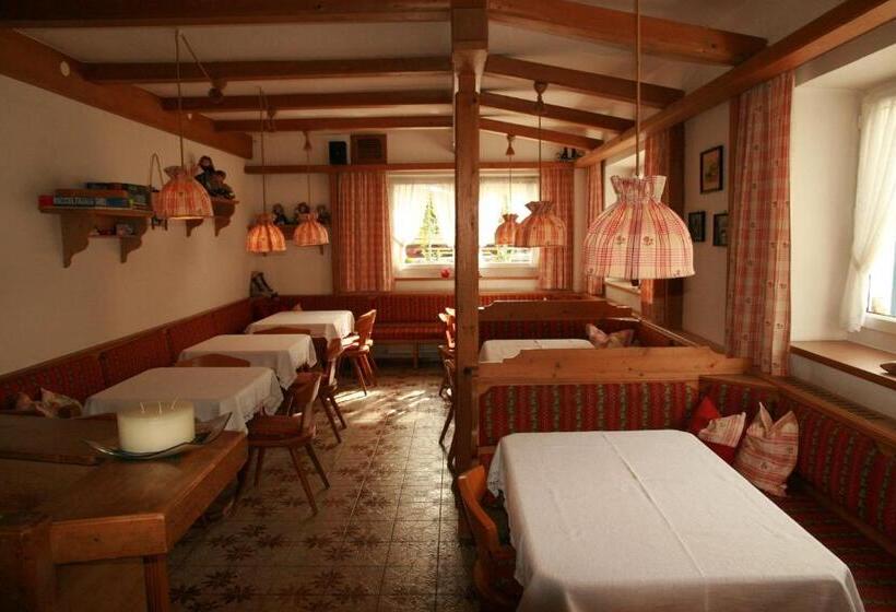 ホテル Das Edelweiss