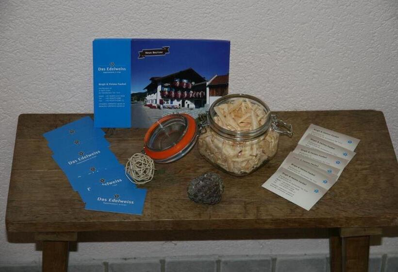 ホテル Das Edelweiss