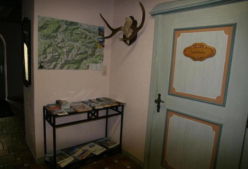 ホテル Das Edelweiss