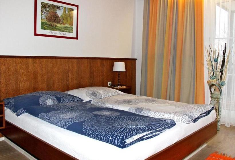 ホテル Ferienappartements Karolinenhof