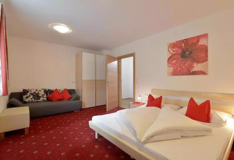 هتل Ferienhaus Gredler