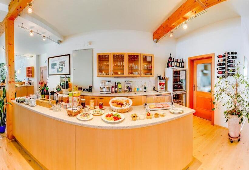 فندق Frühstückspension Zanglhof