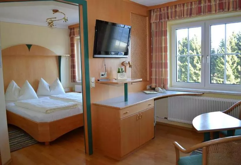 Hotelli Gasthof Pension Nordwald