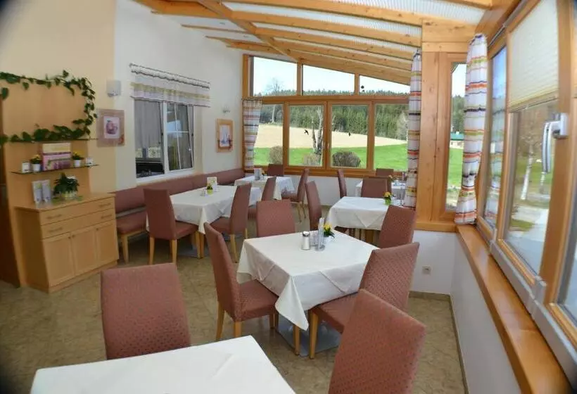 Hotelli Gasthof Pension Nordwald
