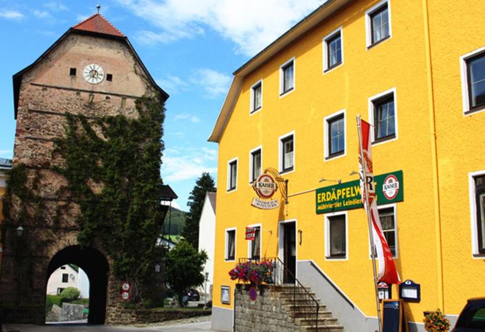 Отель Gasthof  Zum Alten Turm