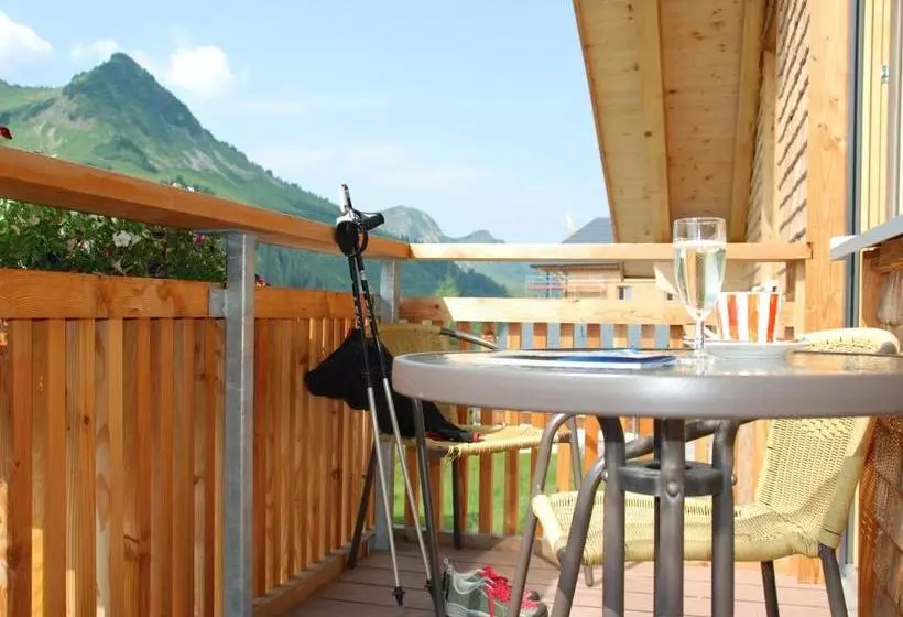 هتل Haus Montana
