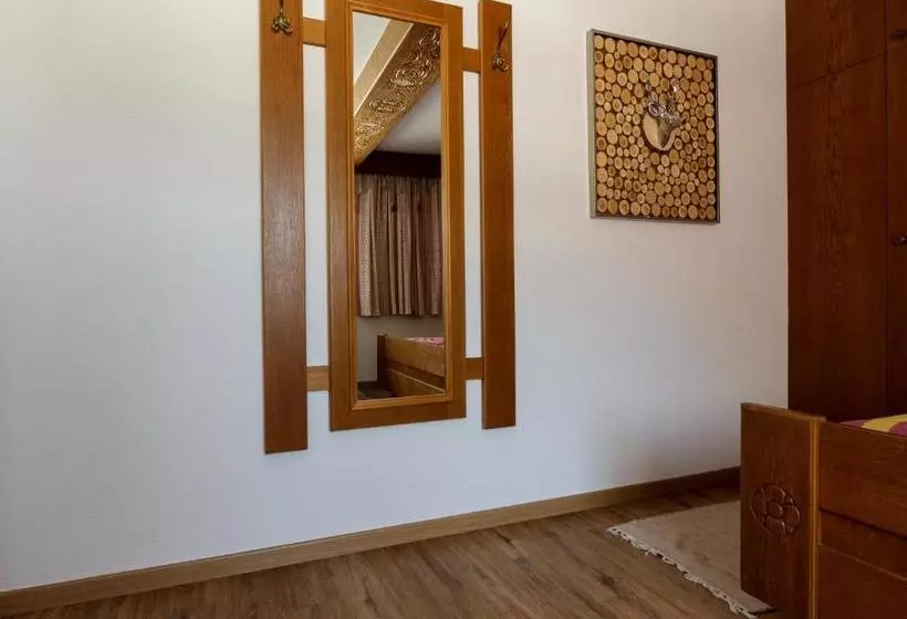 ホテル Landhaus Perktold