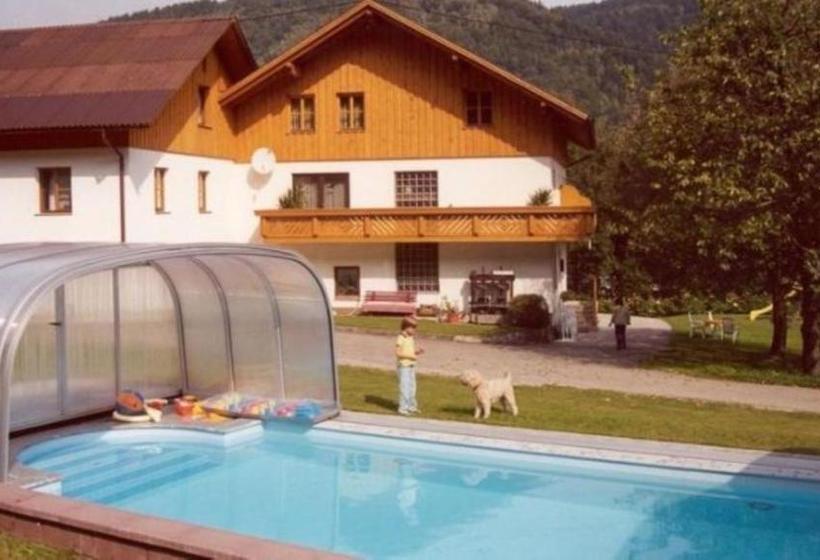 בית מלון כפרי Pension Bernhards