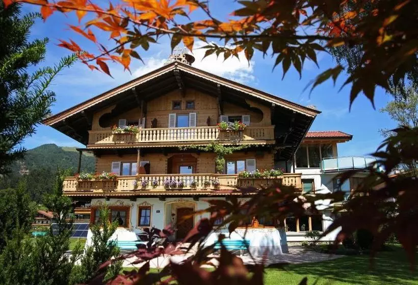 Hotelli Landhaus Alpengruß