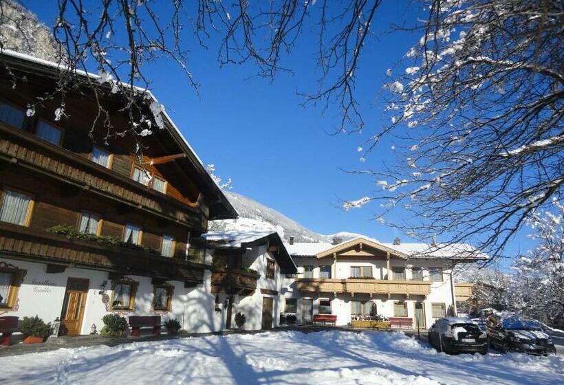 Отель Ferienhaus Gredler