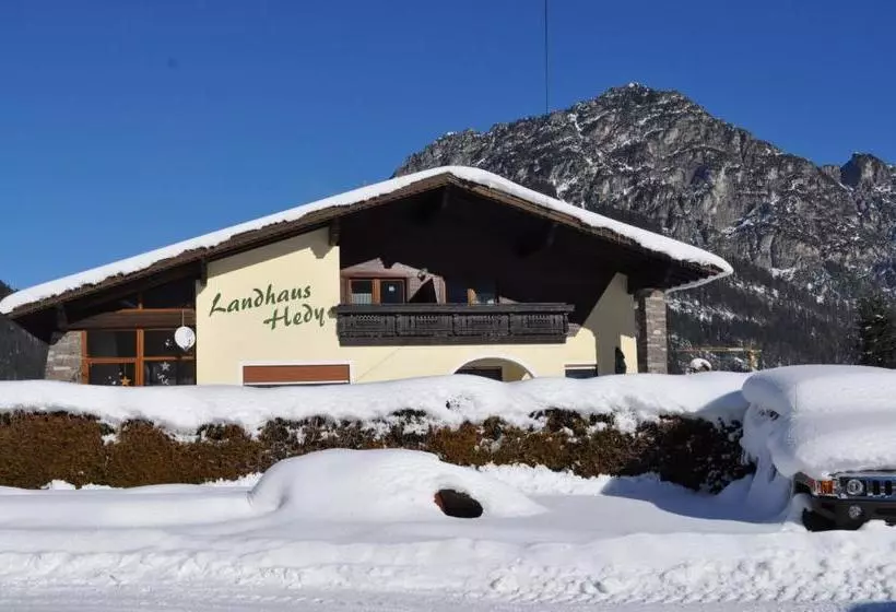 هتل Landhaus Hedy