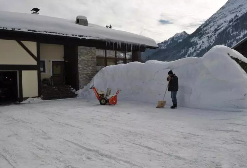 هتل Landhaus Hedy