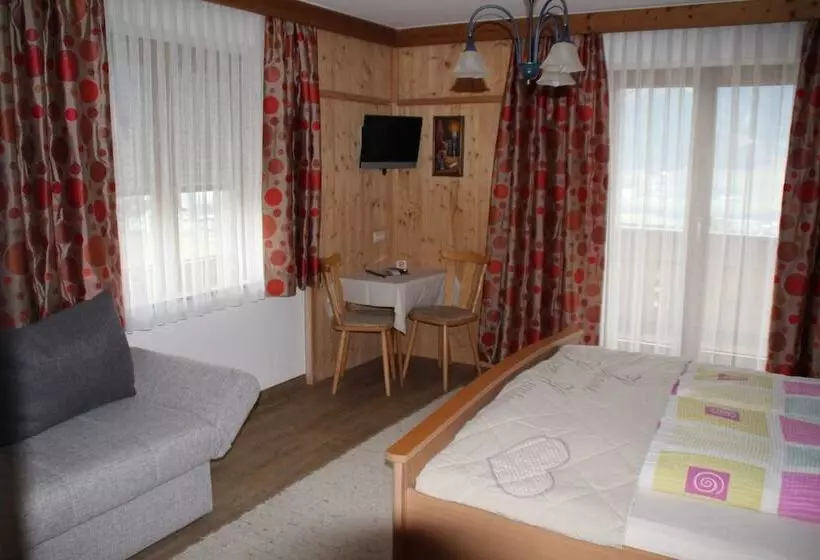 ホテル Landhaus Zeller