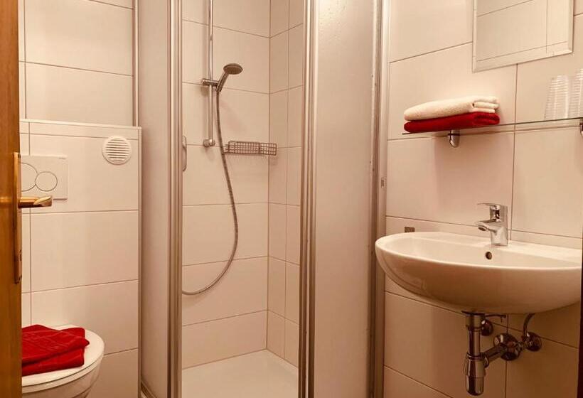 ホテル Pension Jagerhof Sommercard Inkl 5 Min Zum Hochzeiger