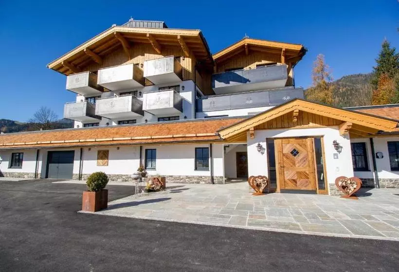 هتل Pension Tannenhof