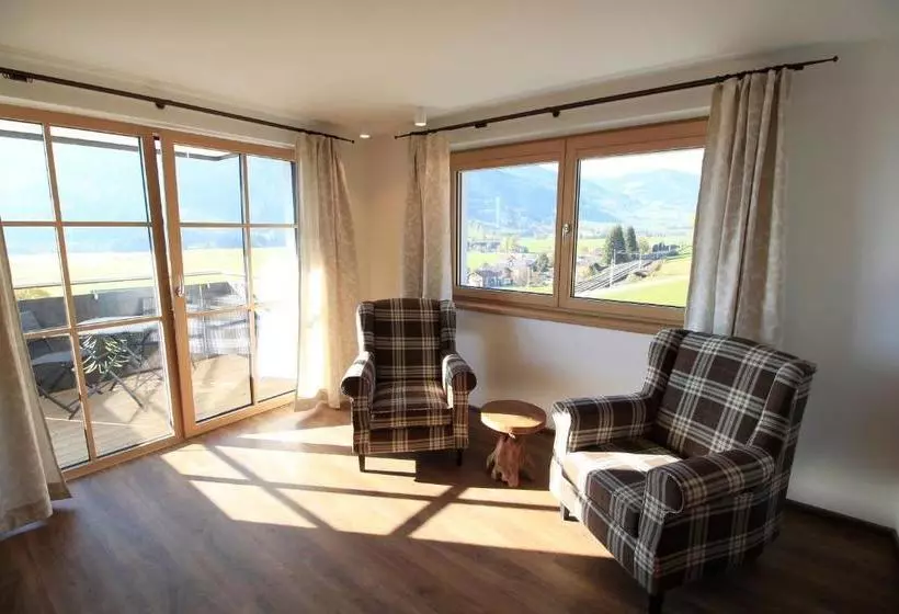 هتل Pension Tannenhof
