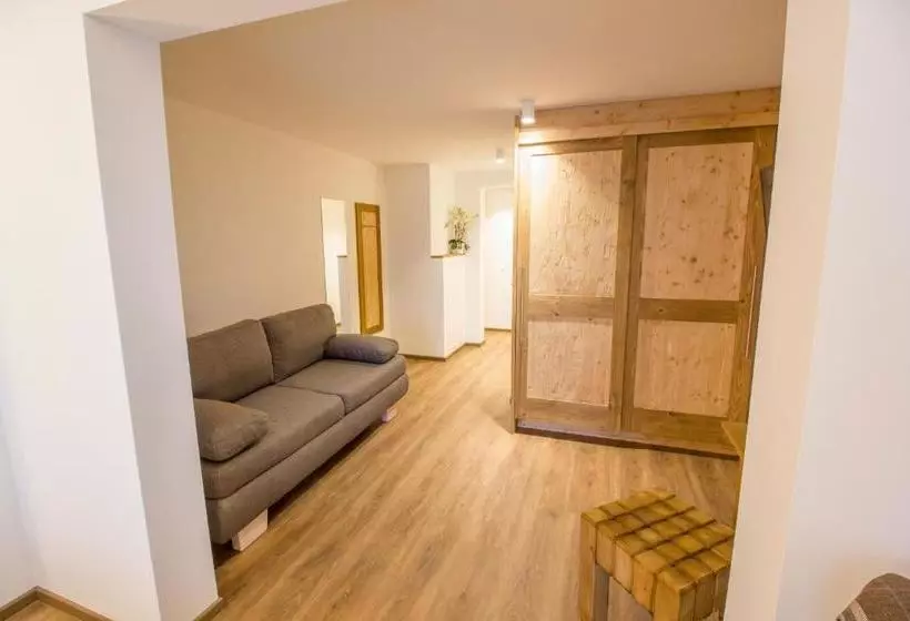 هتل Pension Tannenhof