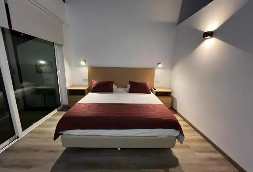 ユースホステル Alojamento Local Monte Horeb