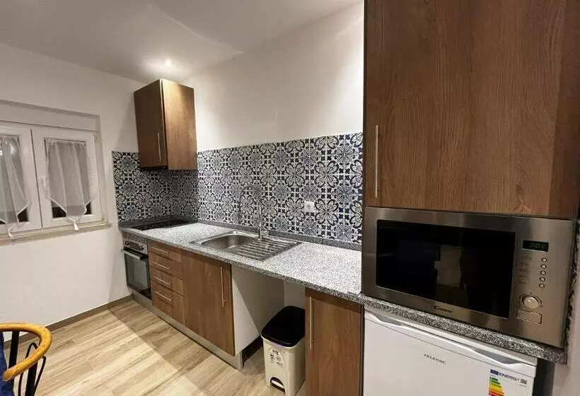 ユースホステル Alojamento Local Monte Horeb