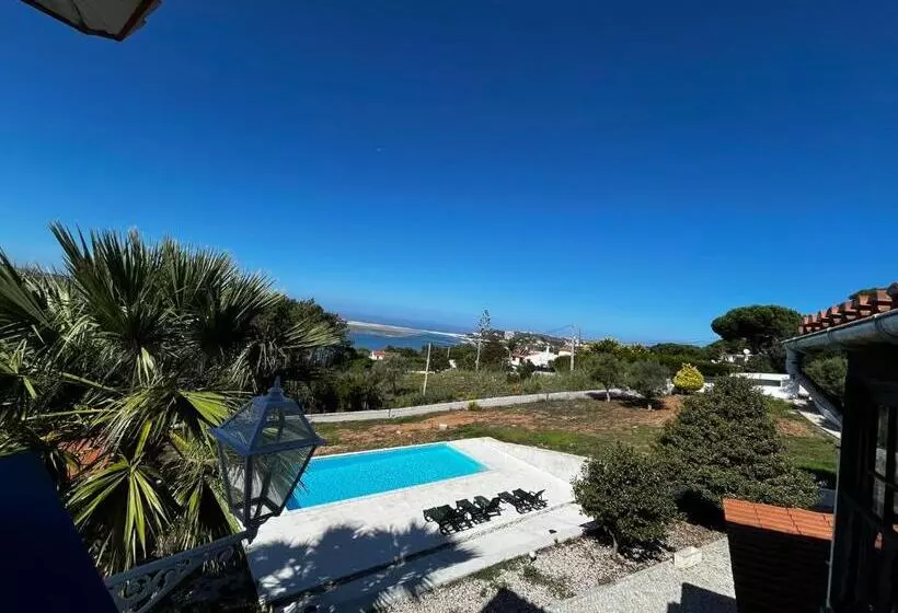 ユースホステル Alojamento Local Monte Horeb