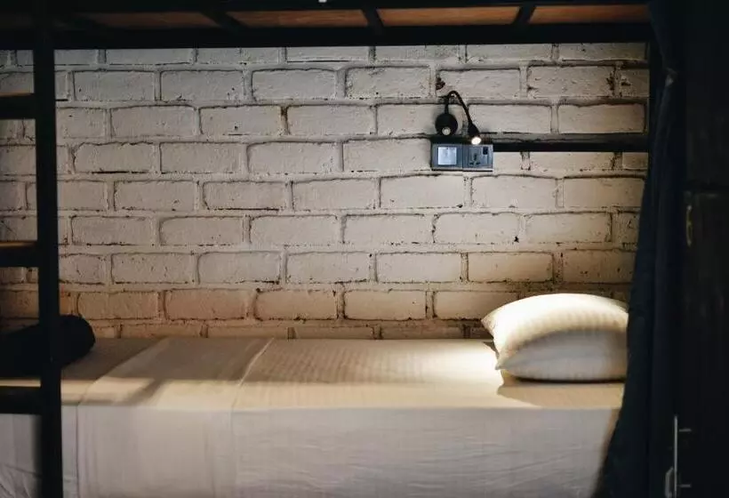 ユースホステル Plan B Coliving & Coworking