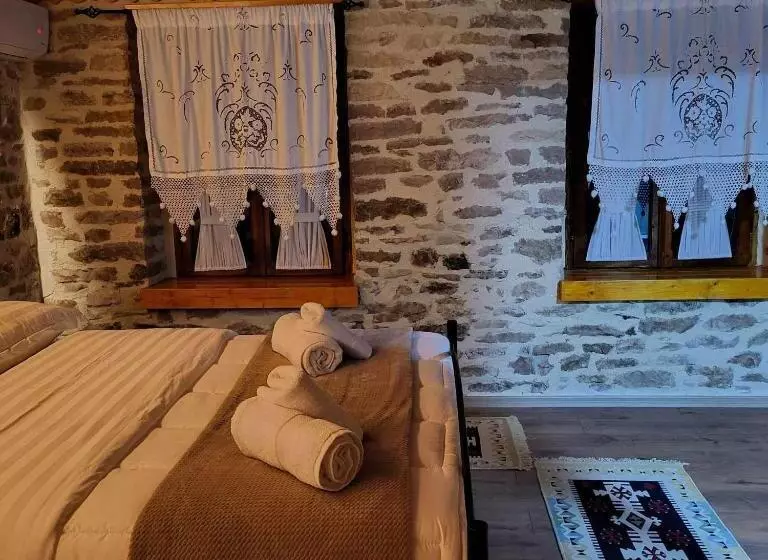 تختخواب و صبحانه Guest House Hasko