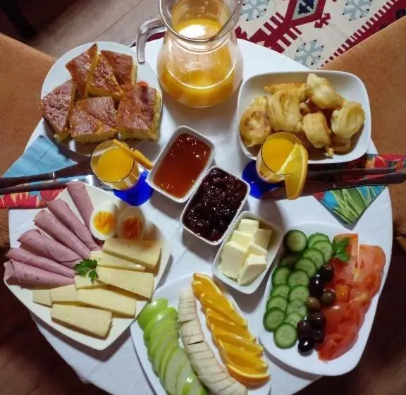 تختخواب و صبحانه Guest House Hasko