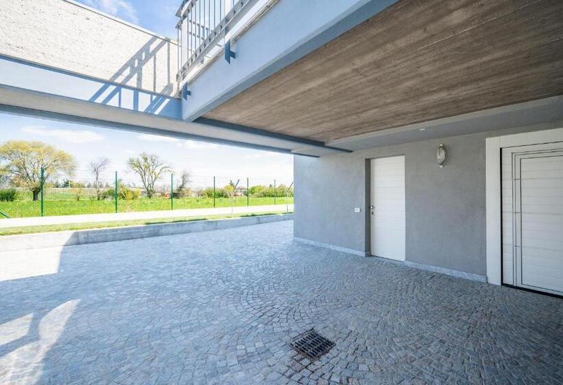 تختخواب و صبحانه Royal Suite Parma Con Piscine Calda E Fredda