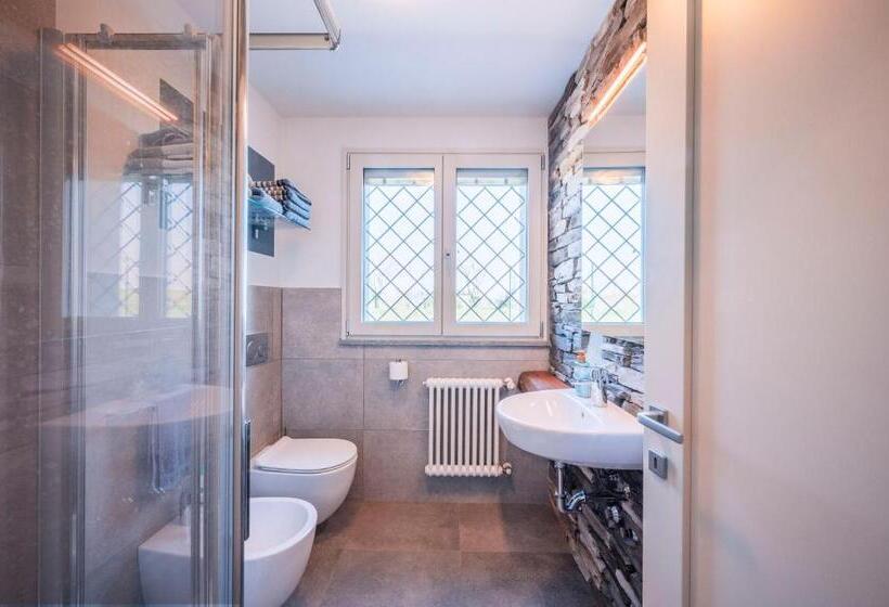 تختخواب و صبحانه Royal Suite Parma Con Piscine Calda E Fredda