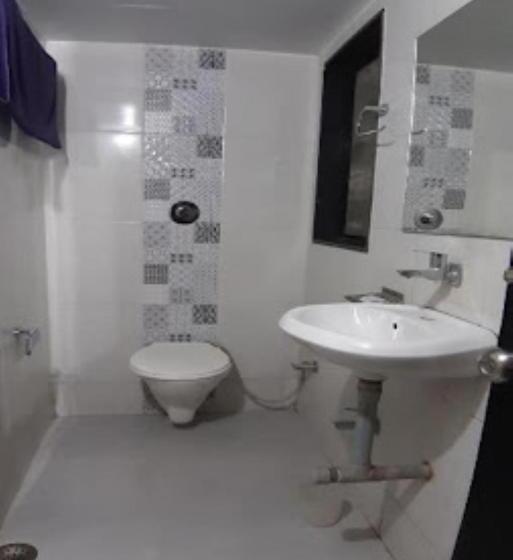 هتل Cool Palace, Nashik