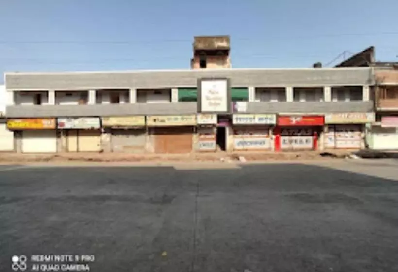ホテル New Bombay Lodge Akola