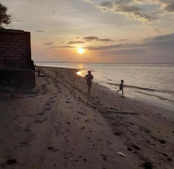 ホテル Puri Lestari Official