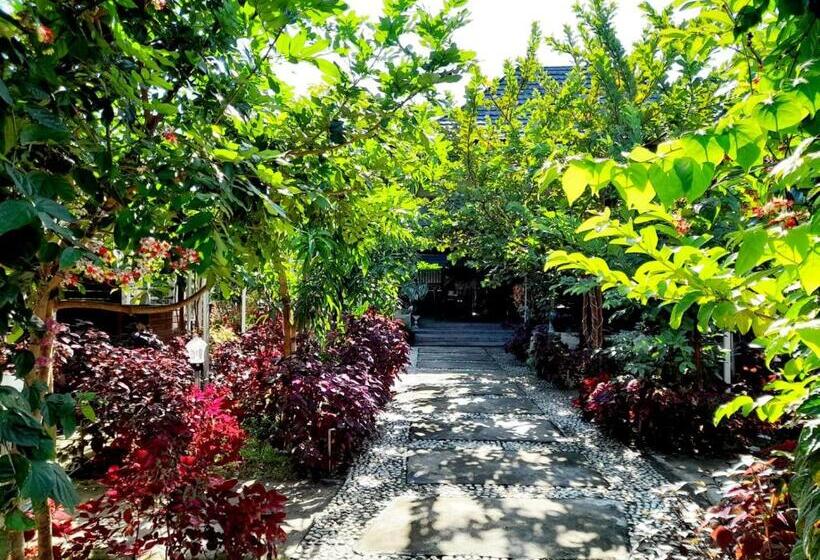 Отель Puri Lestari Official