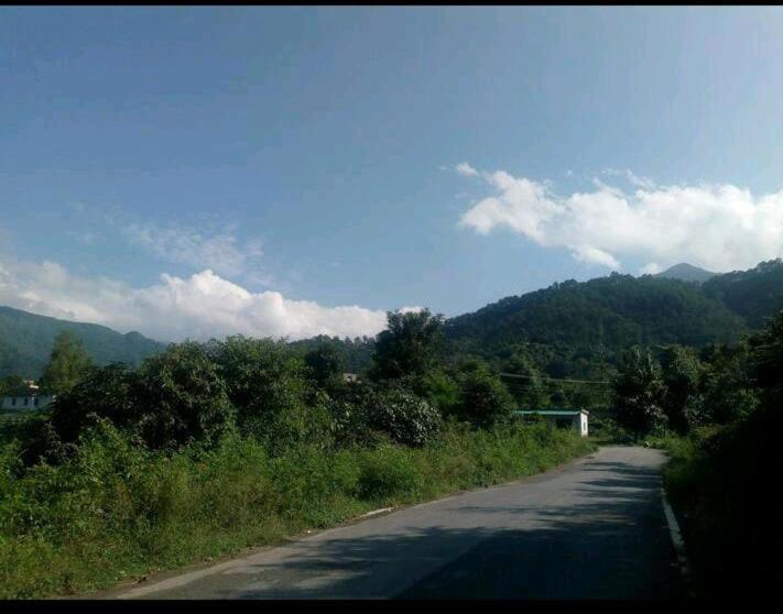 ホテル Radha Kunj Garden View Stay