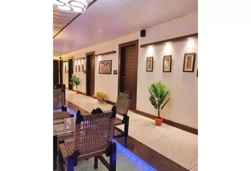 ホテル The Royal, Sehore