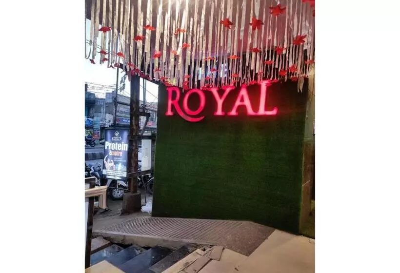 ホテル The Royal, Sehore