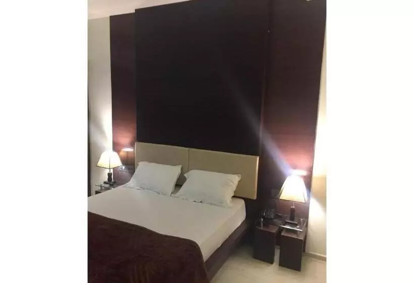 ホテル The Royal, Sehore