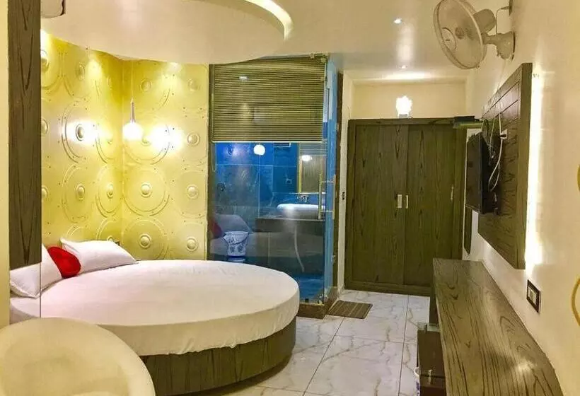 ホテル The Royal, Sehore