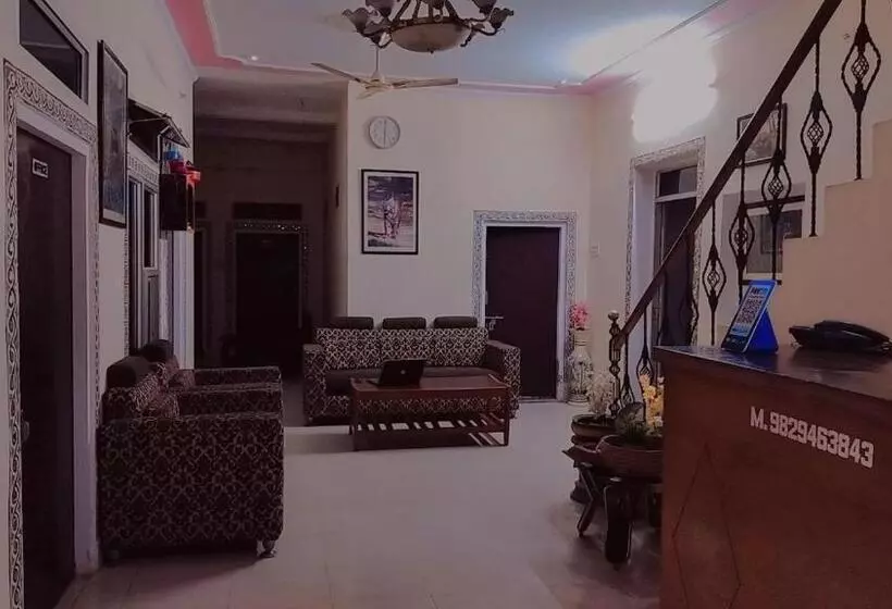 Hotelli Tiger Guest House & Restaurant