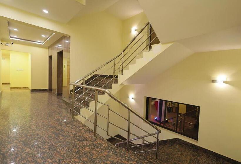 Lotus Hotel And Banquet