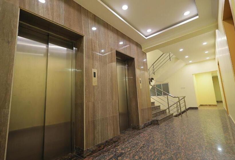 Lotus Hotel And Banquet