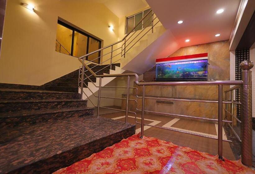 Lotus Hotel And Banquet