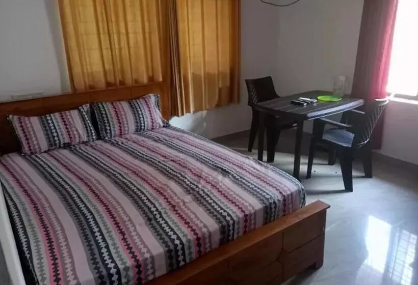 ペンション Malanad Guest House