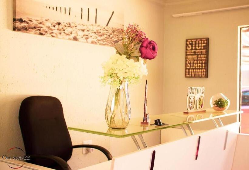 Pension Onezero22 Guesthouse